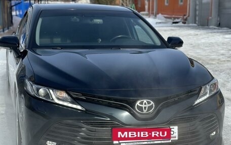 Toyota Camry, 2018 год, 2 770 000 рублей, 4 фотография