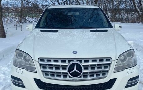 Mercedes-Benz M-Класс, 2011 год, 2 200 000 рублей, 1 фотография