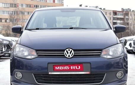 Volkswagen Polo VI (EU Market), 2015 год, 949 000 рублей, 2 фотография