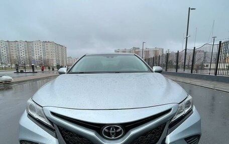 Toyota Camry, 2018 год, 2 995 000 рублей, 5 фотография