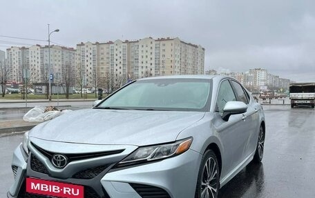 Toyota Camry, 2018 год, 2 995 000 рублей, 3 фотография