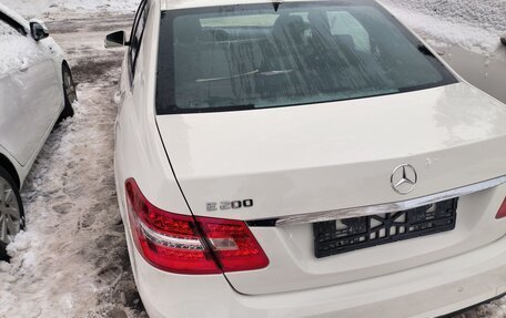 Mercedes-Benz E-Класс, 2012 год, 1 650 000 рублей, 8 фотография