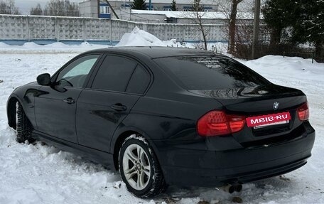 BMW 3 серия, 2011 год, 1 650 000 рублей, 2 фотография