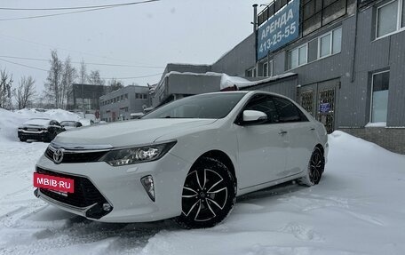 Toyota Camry, 2018 год, 2 650 000 рублей, 4 фотография