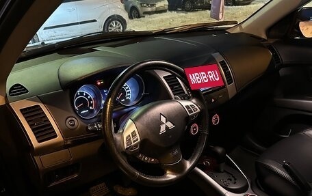Mitsubishi Outlander III рестайлинг 3, 2011 год, 1 250 000 рублей, 7 фотография