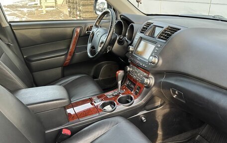 Toyota Highlander III, 2013 год, 2 800 000 рублей, 15 фотография