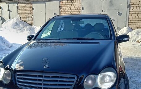 Mercedes-Benz C-Класс, 2005 год, 850 000 рублей, 4 фотография