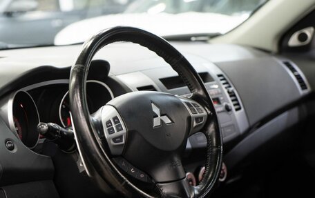Mitsubishi Outlander III рестайлинг 3, 2007 год, 1 295 000 рублей, 5 фотография
