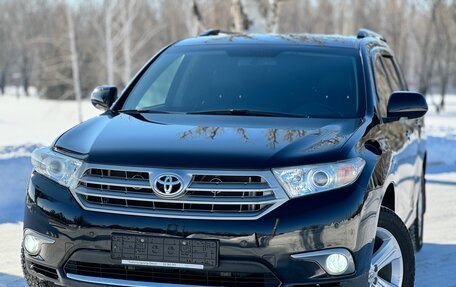 Toyota Highlander III, 2011 год, 2 570 000 рублей, 2 фотография