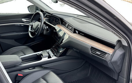 Audi e-tron Sportback I, 2020 год, 6 253 000 рублей, 29 фотография