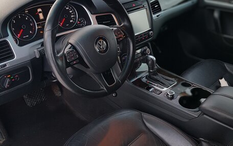 Volkswagen Touareg III, 2011 год, 2 150 000 рублей, 11 фотография