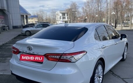 Toyota Camry, 2019 год, 3 150 000 рублей, 4 фотография