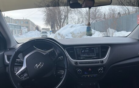 Hyundai Solaris II рестайлинг, 2018 год, 1 380 000 рублей, 5 фотография