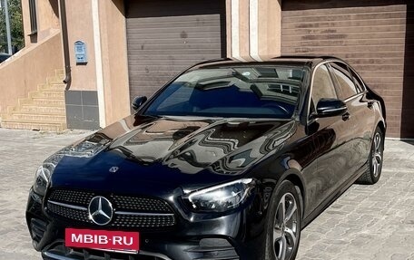 Mercedes-Benz E-Класс, 2020 год, 4 050 000 рублей, 2 фотография