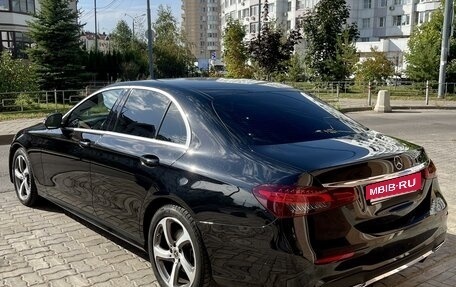 Mercedes-Benz E-Класс, 2020 год, 4 050 000 рублей, 5 фотография