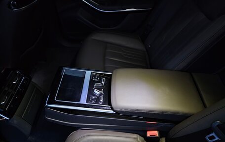 Audi A8, 2021 год, 5 700 000 рублей, 11 фотография