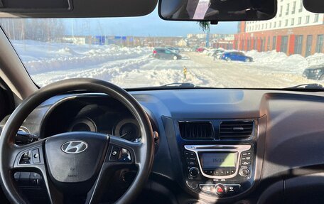 Hyundai Solaris II рестайлинг, 2013 год, 820 000 рублей, 6 фотография