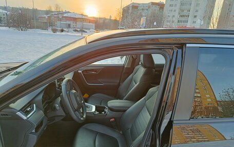 Toyota RAV4, 2021 год, 4 350 000 рублей, 10 фотография