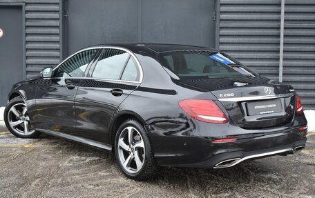 Mercedes-Benz E-Класс, 2018 год, 3 650 000 рублей, 6 фотография