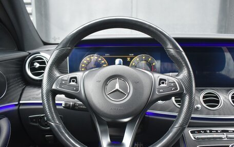 Mercedes-Benz E-Класс, 2018 год, 3 650 000 рублей, 19 фотография