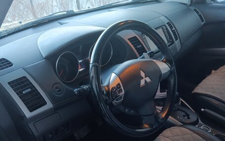 Mitsubishi Outlander III рестайлинг 3, 2011 год, 1 485 000 рублей, 2 фотография