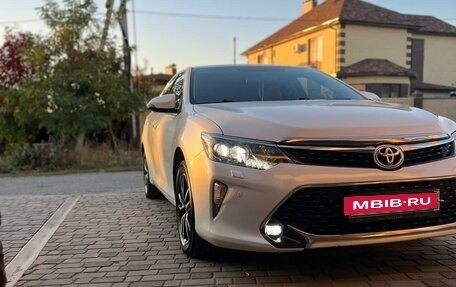 Toyota Camry, 2017 год, 2 700 000 рублей, 4 фотография