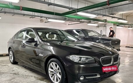 BMW 5 серия, 2016 год, 2 800 000 рублей, 2 фотография
