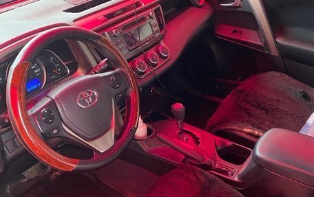 Toyota RAV4, 2014 год, 1 950 000 рублей, 5 фотография
