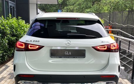 Mercedes-Benz GLA, 2020 год, 3 990 000 рублей, 2 фотография