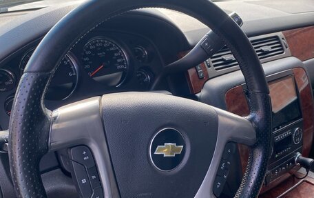 Chevrolet Tahoe III, 2011 год, 2 250 000 рублей, 3 фотография