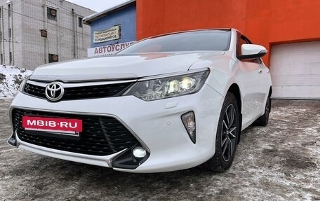 Toyota Camry, 2017 год, 2 630 000 рублей, 6 фотография