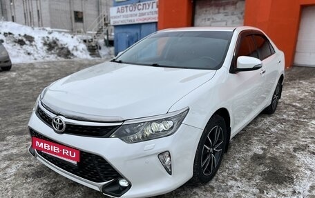 Toyota Camry, 2017 год, 2 630 000 рублей, 7 фотография