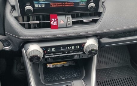 Toyota RAV4, 2021 год, 4 199 900 рублей, 31 фотография
