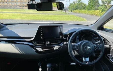 Toyota C-HR I рестайлинг, 2020 год, 1 475 000 рублей, 11 фотография