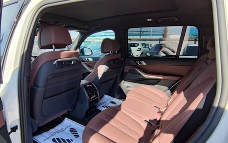 BMW X7, 2022 год, 13 500 000 рублей, 2 фотография