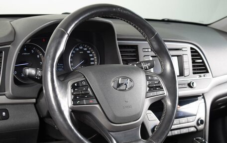 Hyundai Elantra VI рестайлинг, 2017 год, 1 785 000 рублей, 9 фотография
