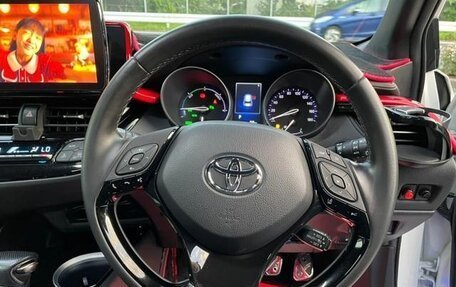 Toyota C-HR I рестайлинг, 2019 год, 1 460 000 рублей, 21 фотография