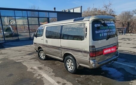 Toyota HiAce H100, 1996 год, 650 000 рублей, 4 фотография