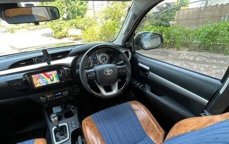 Toyota Hilux VIII, 2020 год, 3 370 000 рублей, 9 фотография