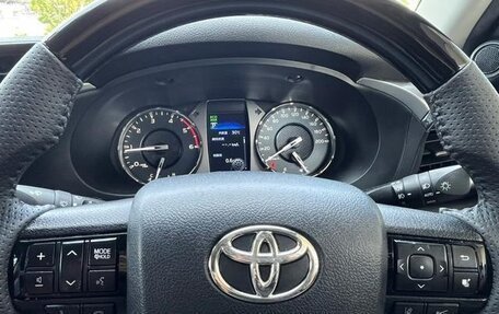Toyota Hilux VIII, 2020 год, 3 370 000 рублей, 12 фотография