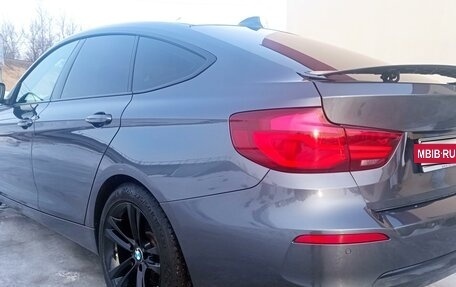 BMW 3 серия, 2019 год, 2 450 000 рублей, 14 фотография