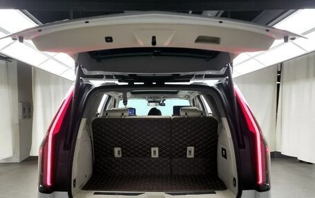Cadillac Escalade V, 2021 год, 11 314 000 рублей, 20 фотография