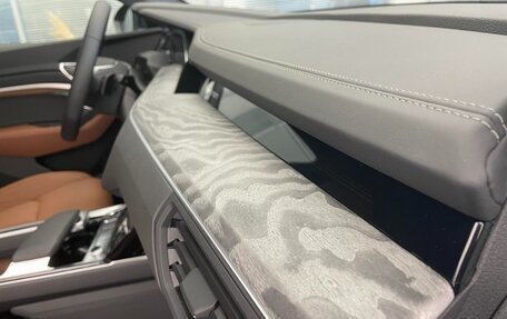 Audi e-tron I, 2021 год, 7 700 000 рублей, 8 фотография