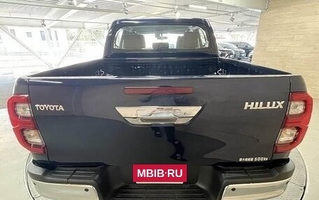 Toyota Hilux VIII, 2023 год, 3 150 000 рублей, 6 фотография