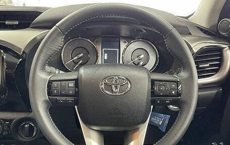 Toyota Hilux VIII, 2023 год, 3 150 000 рублей, 10 фотография