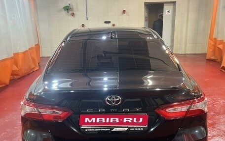 Toyota Camry, 2018 год, 2 950 000 рублей, 9 фотография