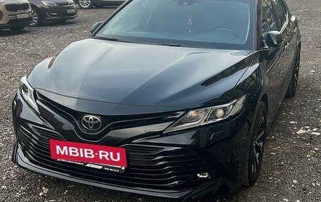 Toyota Camry, 2018 год, 2 950 000 рублей, 3 фотография