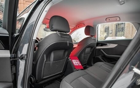 Audi A4, 2019 год, 2 790 000 рублей, 13 фотография