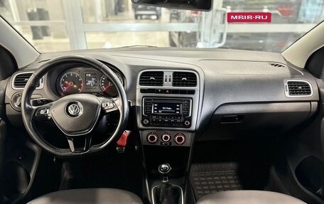 Volkswagen Polo VI (EU Market), 2017 год, 990 000 рублей, 5 фотография