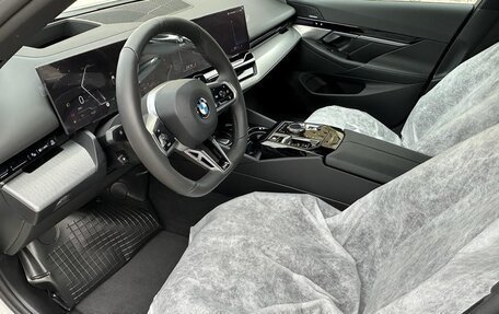 BMW 5 серия, 2023 год, 9 890 000 рублей, 10 фотография